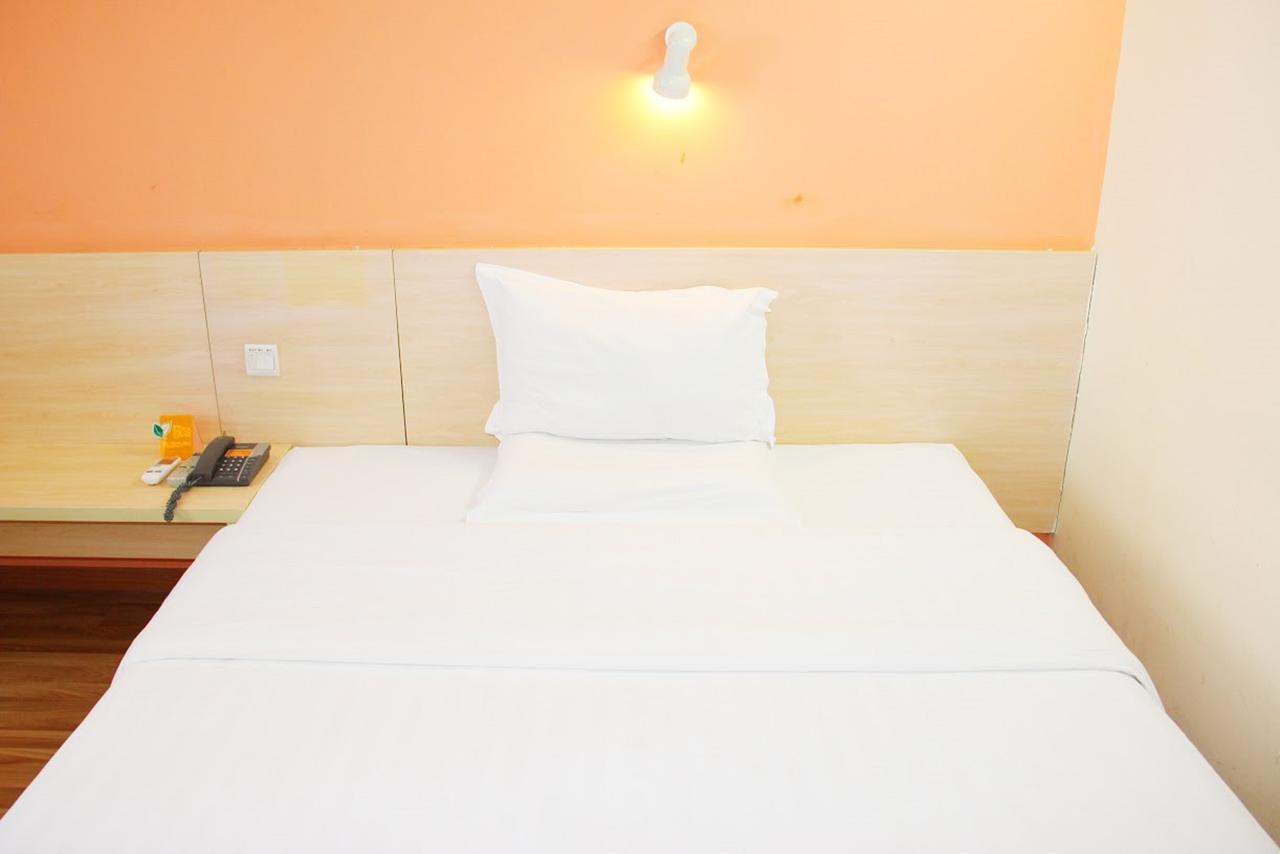 7Days Inn Qingdao Development Zone Jinshatan Extérieur photo