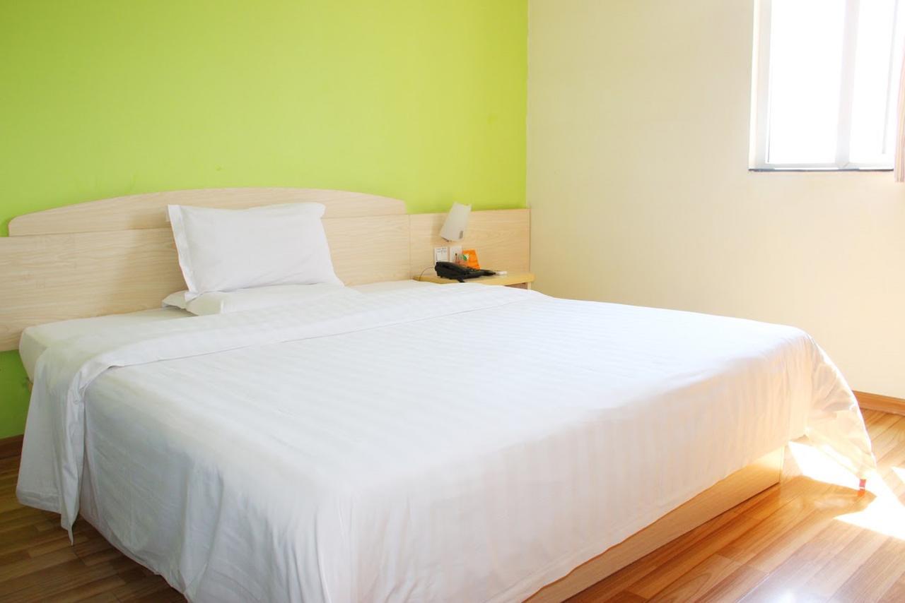 7Days Inn Qingdao Development Zone Jinshatan Extérieur photo